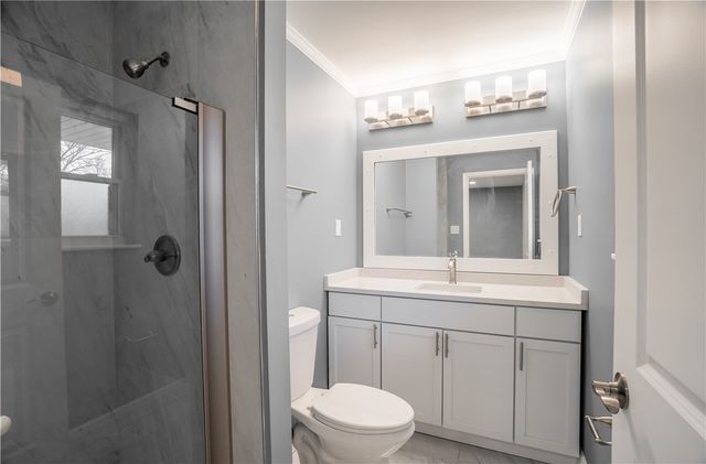 722 Little John Court, Miamisburg, OH 45342