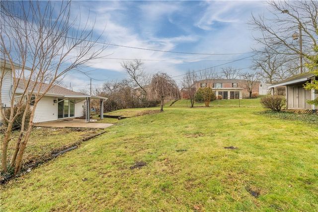 722 Little John Court, Miamisburg, OH 45342