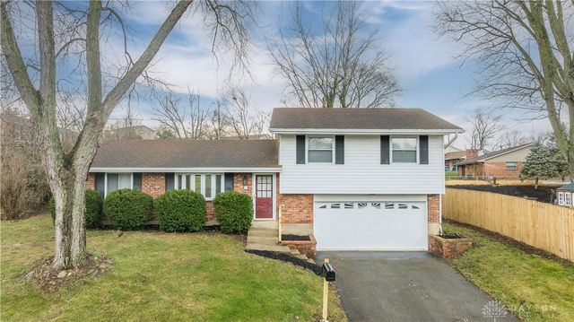 722 Little John Court, Miamisburg, OH 45342