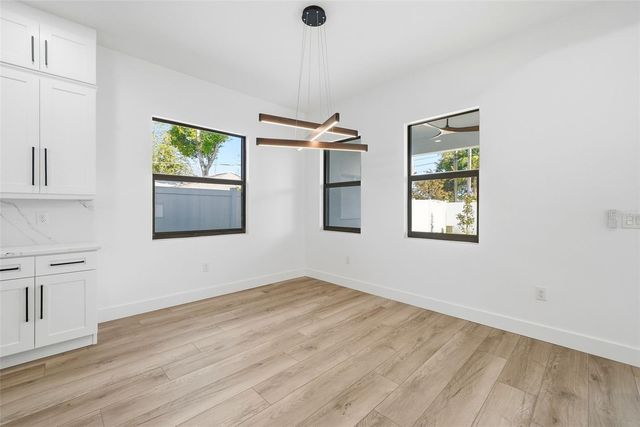 3325 55 AVENUE N, St Petersburg, FL 33714