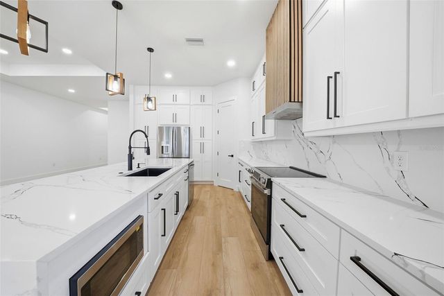 3325 55 AVENUE N, St Petersburg, FL 33714