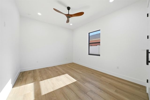 3325 55 AVENUE N, St Petersburg, FL 33714