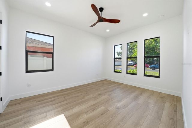 3325 55 AVENUE N, St Petersburg, FL 33714