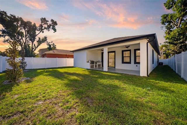 3325 55 AVENUE N, St Petersburg, FL 33714