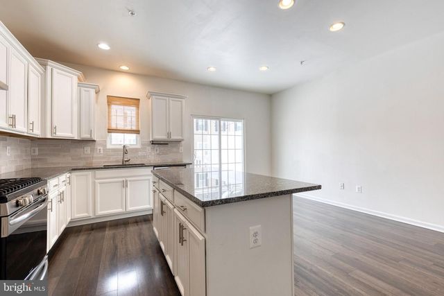 8349 DAYDREAM CRES, Pasadena, MD 21122