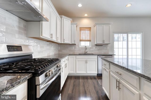 8349 DAYDREAM CRES, Pasadena, MD 21122