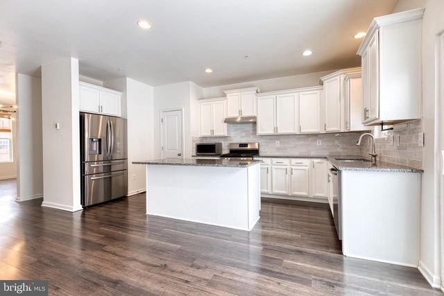 8349 DAYDREAM CRES, Pasadena, MD 21122
