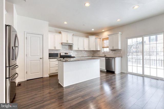 8349 DAYDREAM CRES, Pasadena, MD 21122