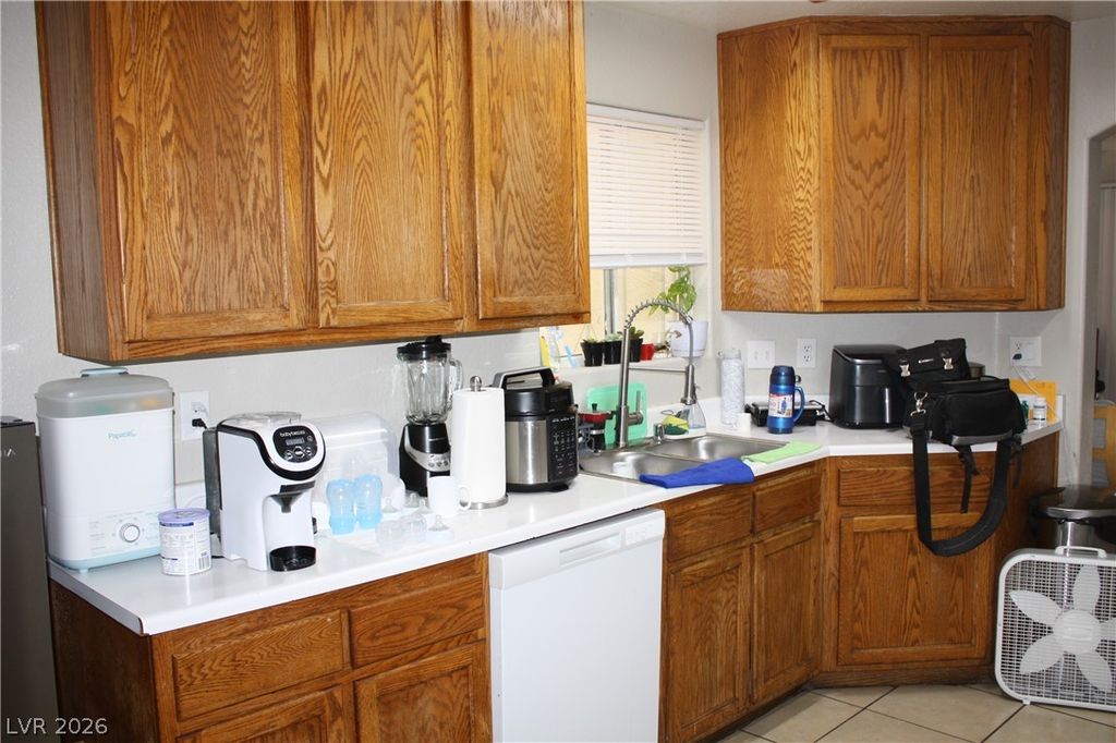 1410 Jamielinn Lane 101, Las Vegas, NV 89110 — photo 5