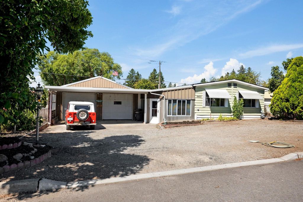 2423 N Drummond Rd, Otis Orchards, WA 99027