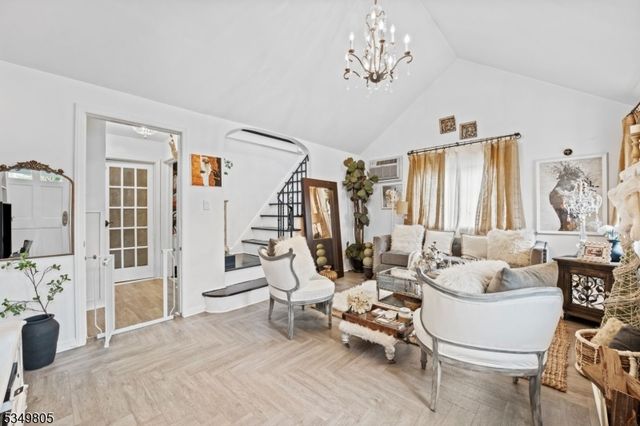 239 Baldwin Ave, Hasbrouck Heights Boro, NJ 07604