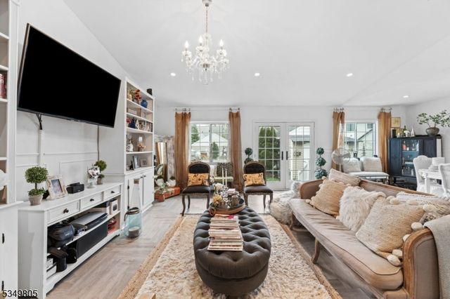 239 Baldwin Ave, Hasbrouck Heights Boro, NJ 07604