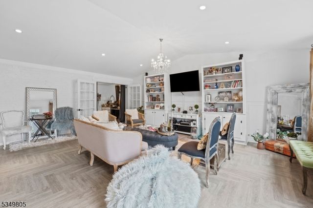 239 Baldwin Ave, Hasbrouck Heights Boro, NJ 07604