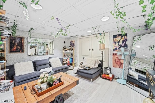 239 Baldwin Ave, Hasbrouck Heights Boro, NJ 07604