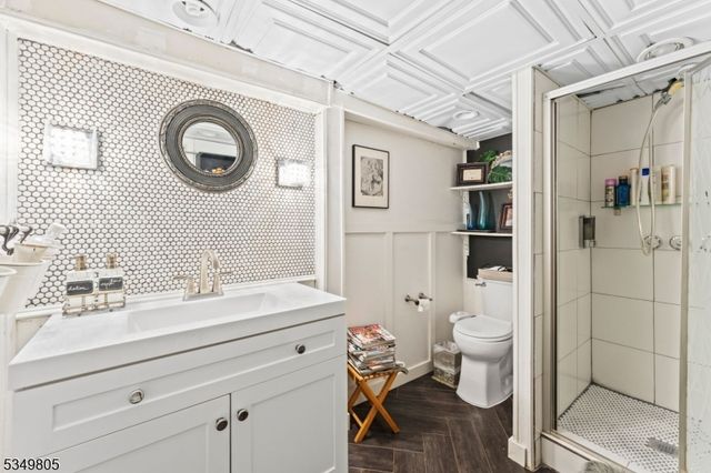 239 Baldwin Ave, Hasbrouck Heights Boro, NJ 07604