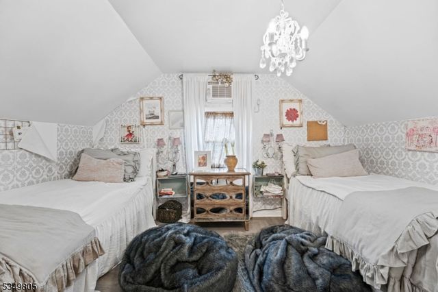 239 Baldwin Ave, Hasbrouck Heights Boro, NJ 07604