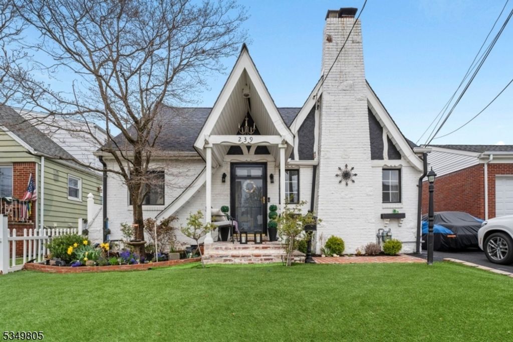 239 Baldwin Ave, Hasbrouck Heights Boro, NJ 07604