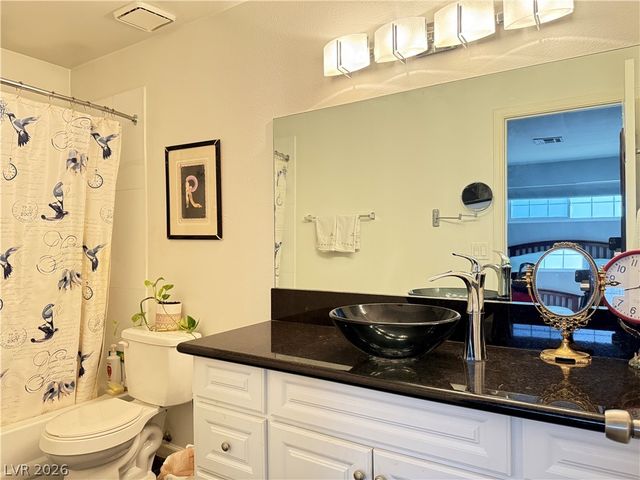 2036 Bavington Drive C, Las Vegas, NV 89108