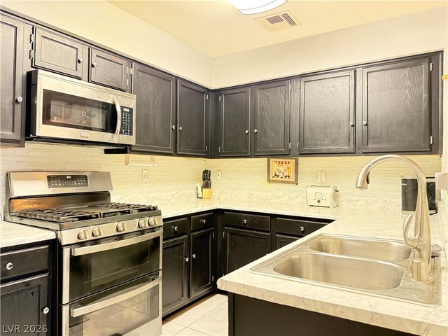 2036 Bavington Drive C, Las Vegas, NV 89108