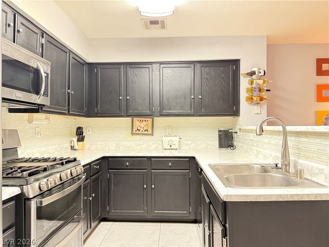 2036 Bavington Drive C, Las Vegas, NV 89108