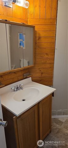 2071 Clear Valley Drive, Maple Falls, WA 98266