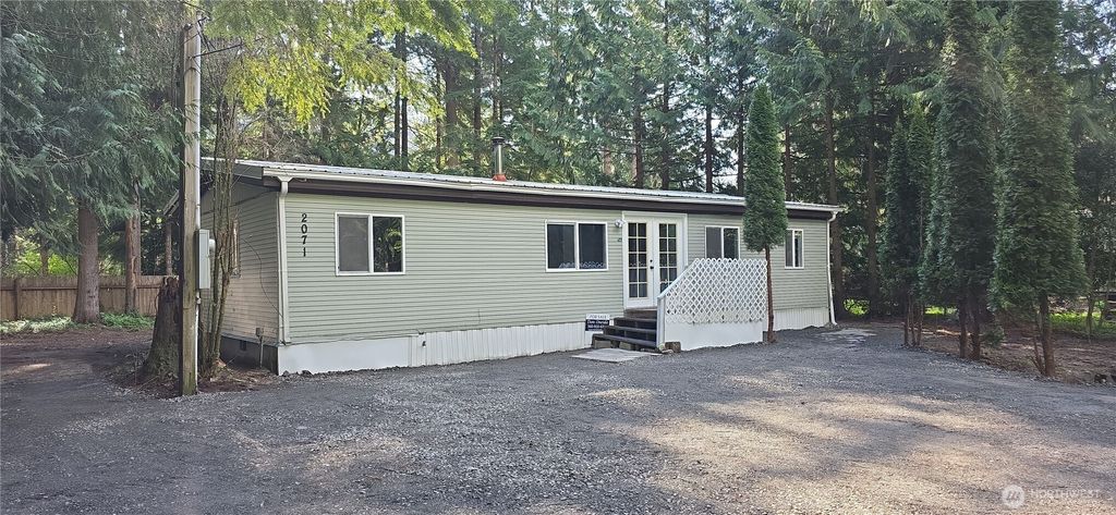 2071 Clear Valley Drive, Maple Falls, WA 98266