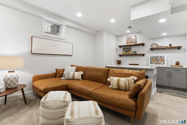 302 High Street, Fairfield, CT 06824