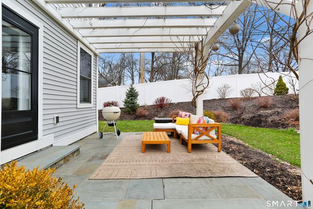 302 High Street, Fairfield, CT 06824