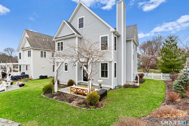 302 High Street, Fairfield, CT 06824