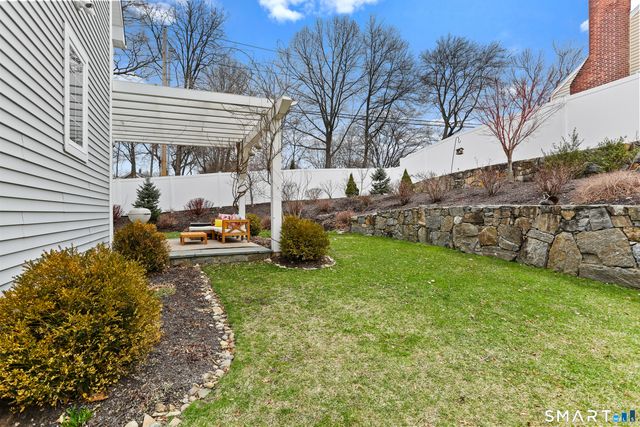 302 High Street, Fairfield, CT 06824