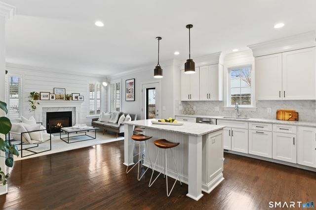 302 High Street, Fairfield, CT 06824