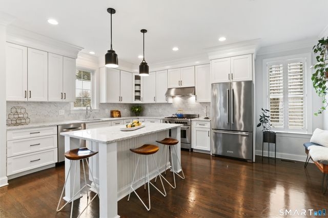 302 High Street, Fairfield, CT 06824