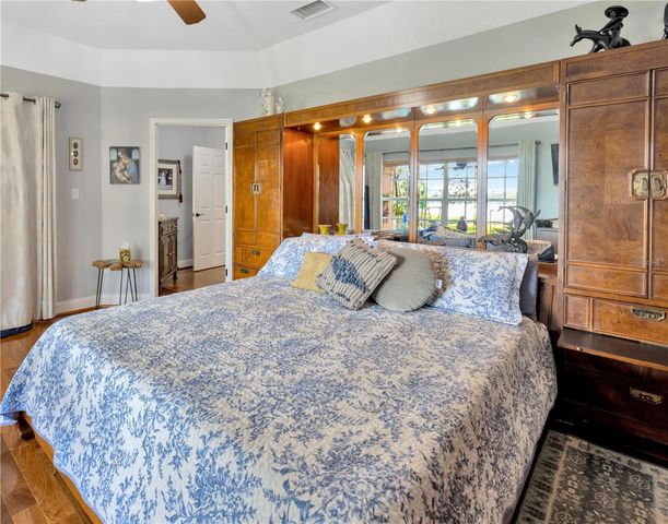 7201 HODGEWOOD CT COURT, Tampa, FL 33614