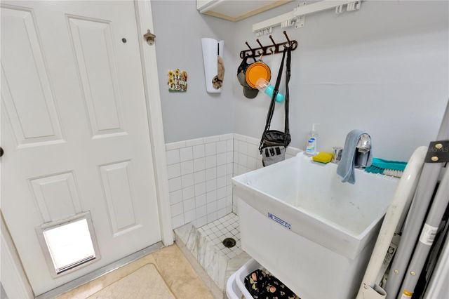 7201 HODGEWOOD CT COURT, Tampa, FL 33614