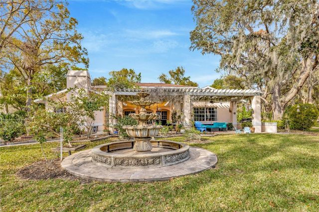 7201 HODGEWOOD CT COURT, Tampa, FL 33614