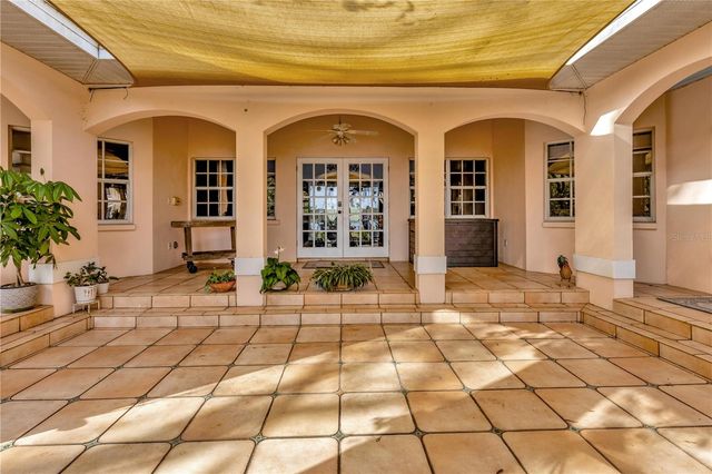 7201 HODGEWOOD CT COURT, Tampa, FL 33614