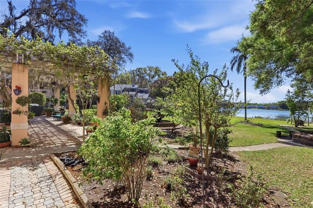 7201 HODGEWOOD COURT, Tampa, FL 33614