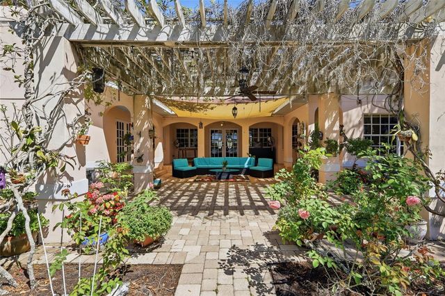 7201 HODGEWOOD COURT, Tampa, FL 33614