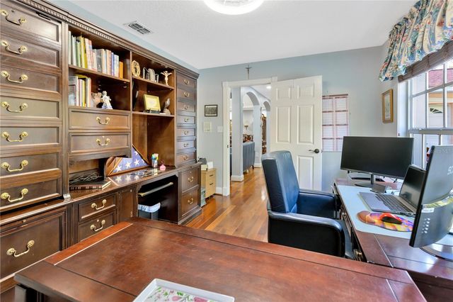 7201 HODGEWOOD CT COURT, Tampa, FL 33614