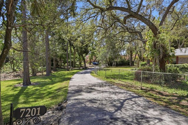 7201 HODGEWOOD COURT, Tampa, FL 33614