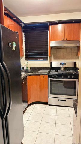 9710 62nd Drive 5E, Rego Park, NY 11374