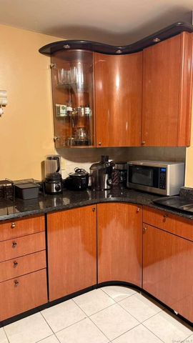 9710 62nd Drive 5E, Rego Park, NY 11374