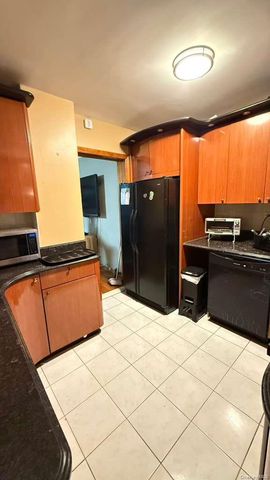 9710 62nd Drive 5E, Rego Park, NY 11374