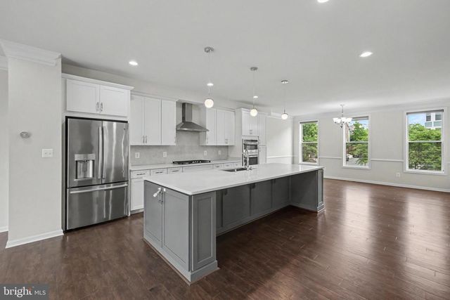 22503 WINDSOR LOCKS SQ, Ashburn, VA 20148