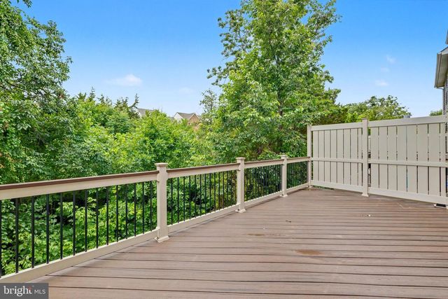 22503 WINDSOR LOCKS SQ, Ashburn, VA 20148