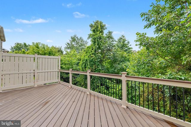 22503 WINDSOR LOCKS SQ, Ashburn, VA 20148