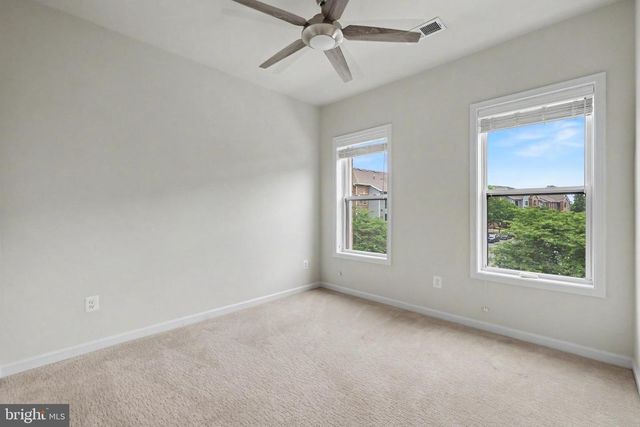 22503 WINDSOR LOCKS SQ, Ashburn, VA 20148