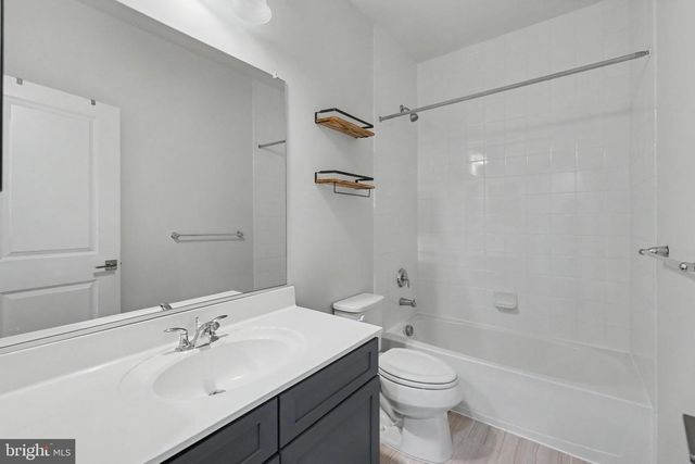 22503 WINDSOR LOCKS SQ, Ashburn, VA 20148