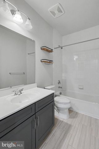 22503 WINDSOR LOCKS SQ, Ashburn, VA 20148