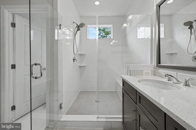 22503 WINDSOR LOCKS SQ, Ashburn, VA 20148